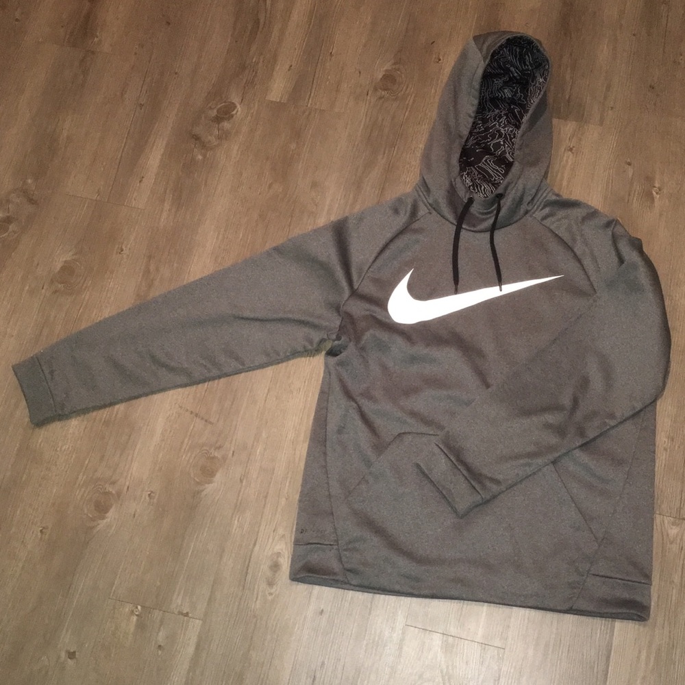 Nike dri-fit hoodie L